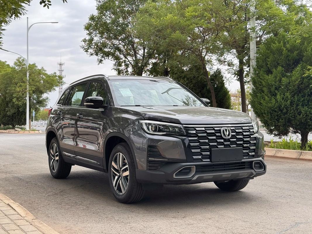 长安cs75图片价格 长安cs75价格图片大全