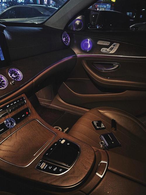 奔驰e300价格是多少／奔驰e300现在价格多少