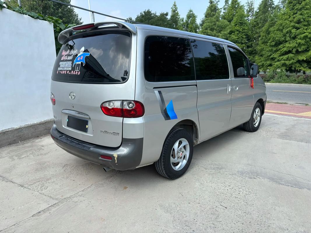 现代瑞风7座二手商务车 二手七座瑞风