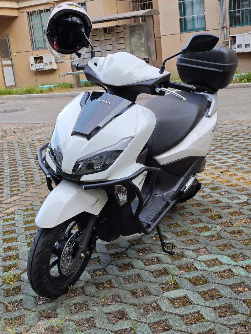 【五羊本田125最新款踏板车,五羊本田125新款踏板车 摩托车】