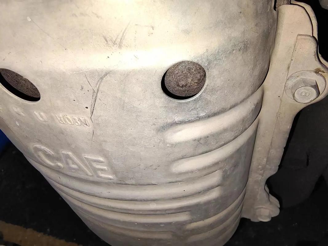 一招判断三元催化堵塞／怎样知道三元催化堵塞