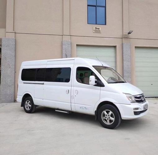 上汽大通15座客车图片／15座客车大全