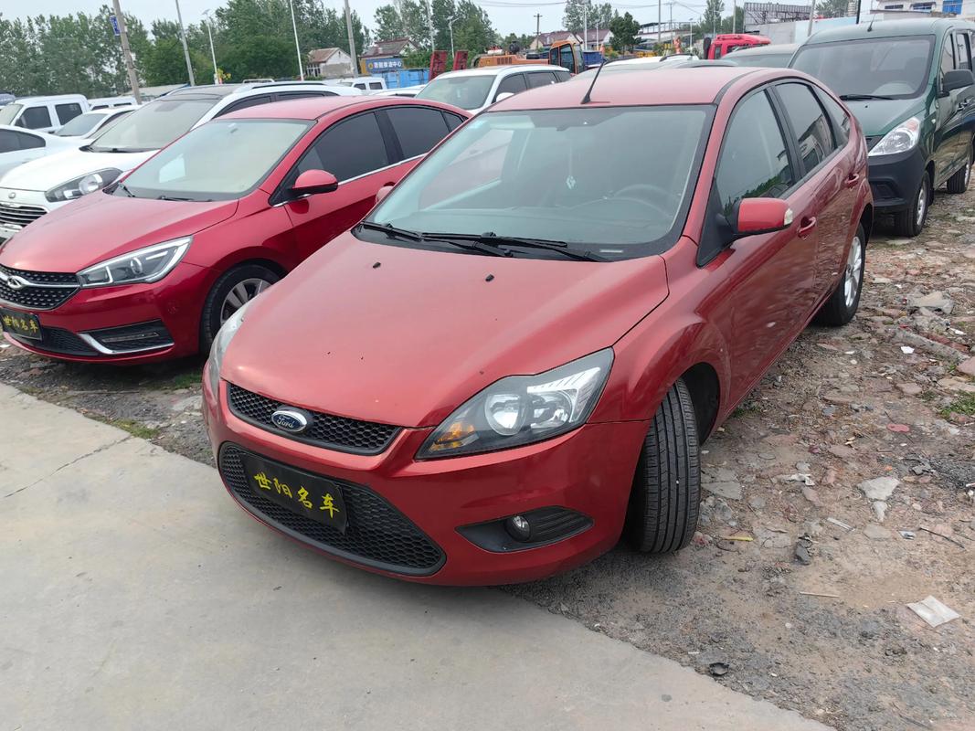 14年福特福克斯能卖多少钱啊/14年福特福克斯新车价格