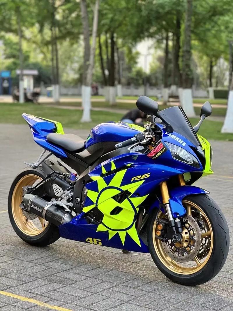 r6多少钱一辆官方价格(新款r6多少钱一辆)