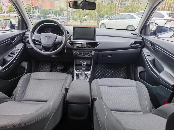 【现代悦动新款,现代悦动新款和老款座椅通用吗】